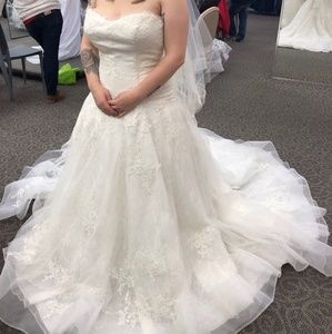 White by Vera Wang wedding dress